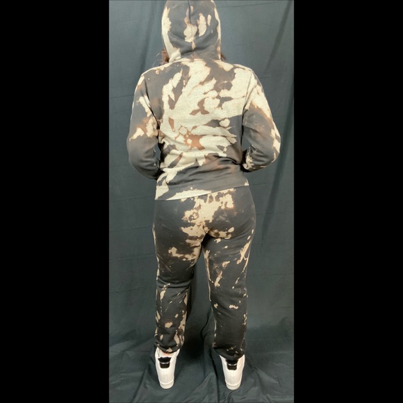 Reverse Tye Dye Jogger Set - Picture 3 of 5